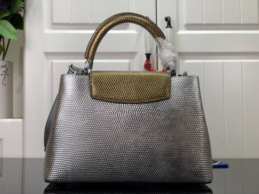 Louis Vuitton Capucines BB Collection N98093 Replica Shoulder Bag