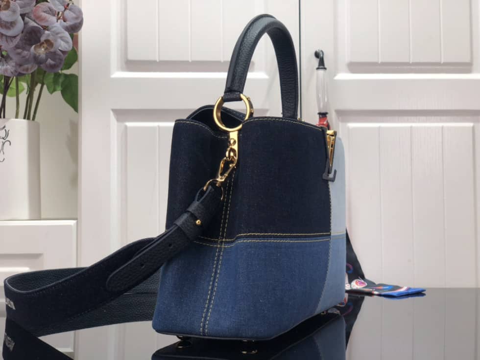 Louis Vuitton Capucines MM M59430 Replica Shoulder Bag