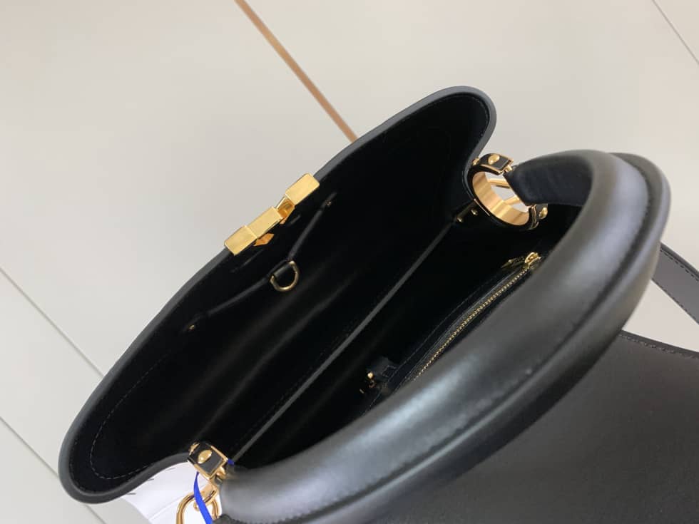 Louis Vuitton Capucines MM Bag M20374 Replica Shoulder Bag