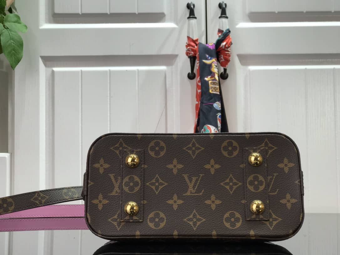 Louis Vuitton Alma BB Vernis Leather Shoulder Bag Replica Pink M44389