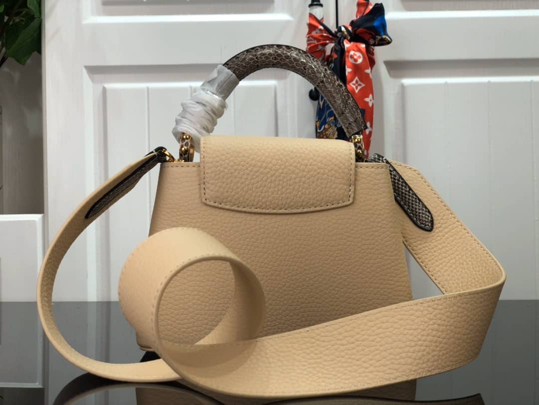 Louis Vuitton Capucines MM Taurillon Leather Tote M94227