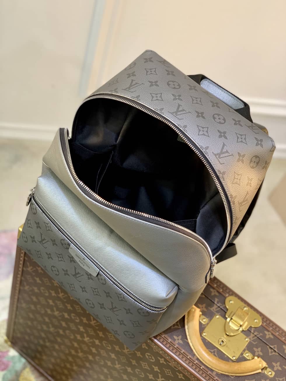 Louis Vuitton Discovery PM Steel Monogram Canvas Taiga Gray M30835 Replica Backpack