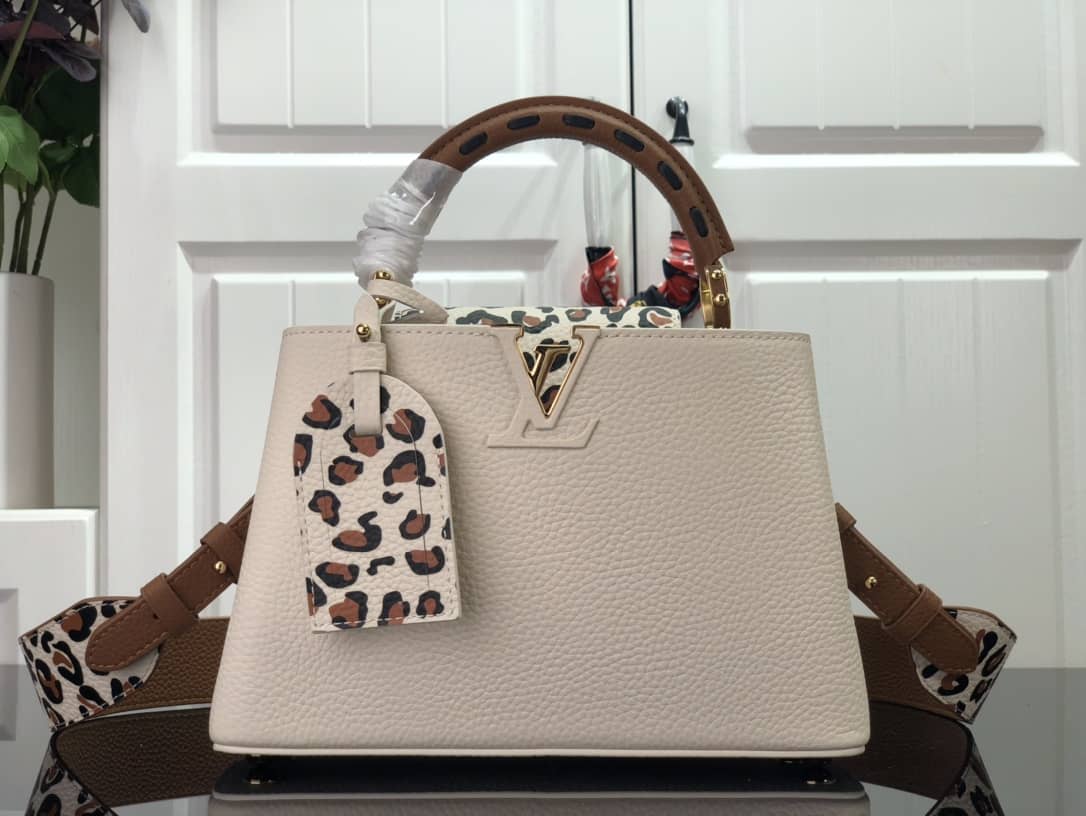 Louis Vuitton Capucines BB Calfskin Handbag Beige