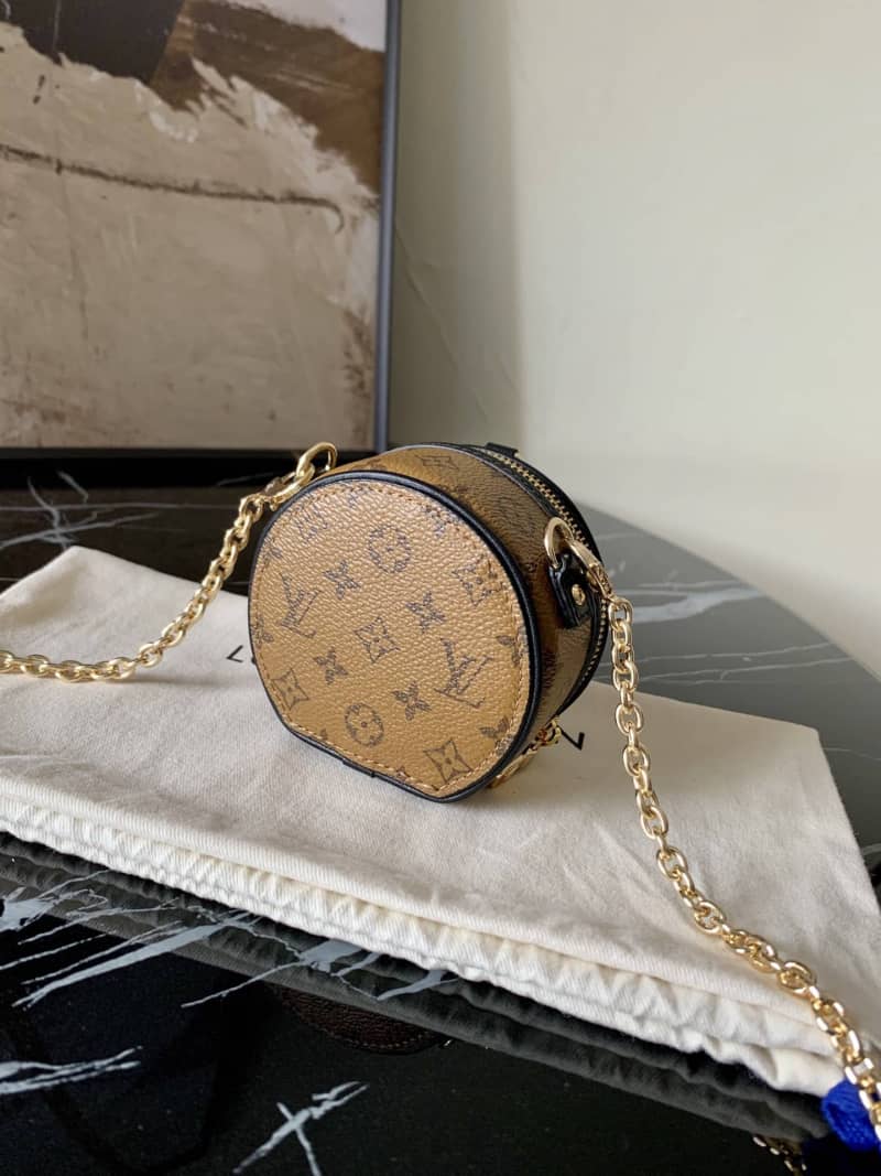Louis Vuitton Petite Boite Chapeau Necklace Replica Bag M68577