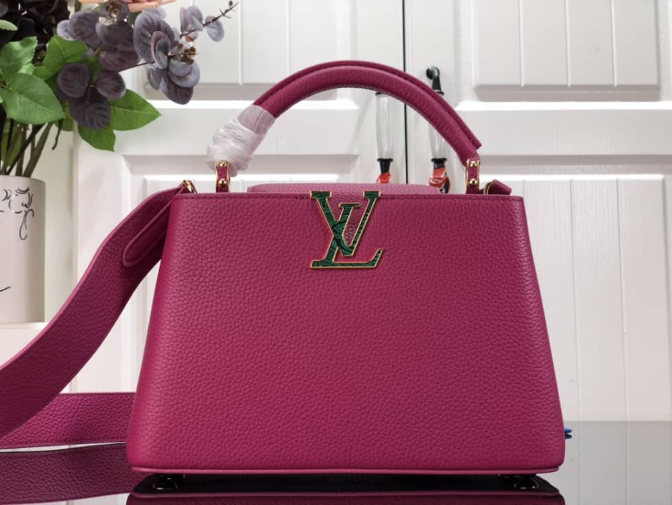 Louis Vuitton Capucines BB Rose M59066 Replica Shoulder Bag