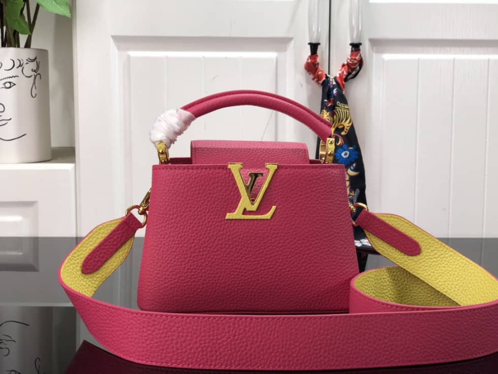 Louis Vuitton Capucines Mini M59440 Replica Shoulder Bag