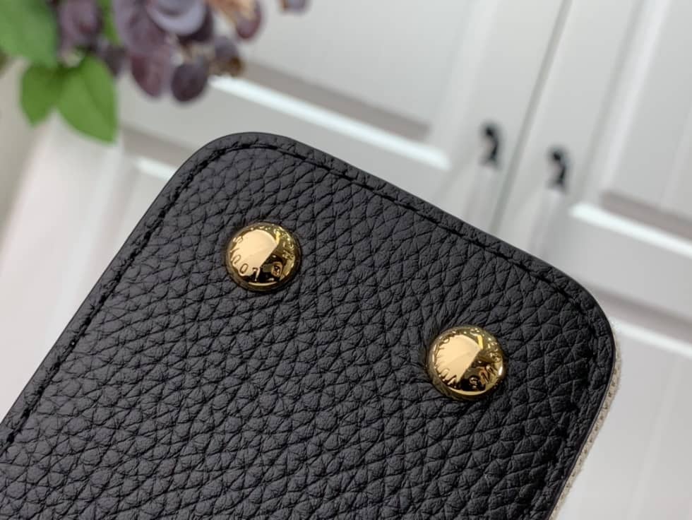 Louis Vuitton Capucines Mini Black M59872 Replica Shoulder Bag