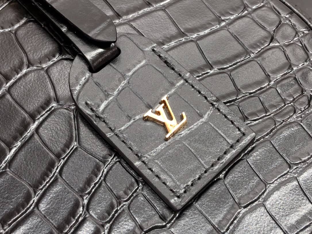 Best Replica Louis Vuitton Petite Boite Chapeau Crocodilien Brillant Replica Bag Black N93597(ColaReps)