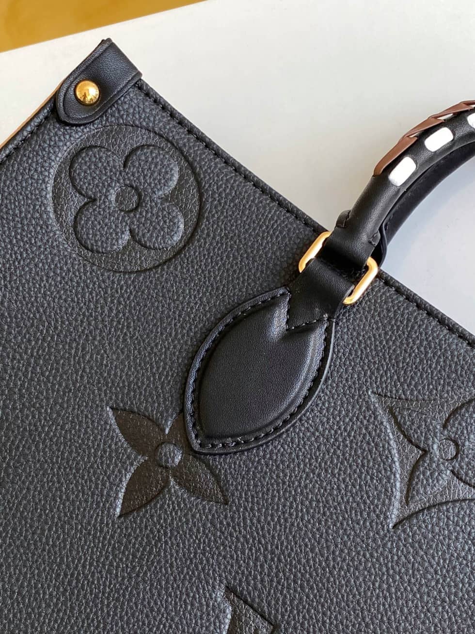 Louis Vuitton Wild At Heart OnTheGo MM Black M58522 Replica Tote