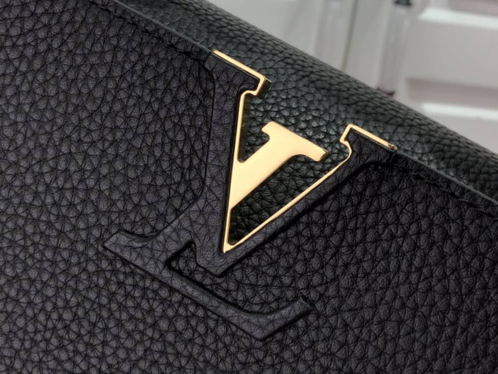 Louis Vuitton Capucines MM Black M58732 Replica Crossbody Bag