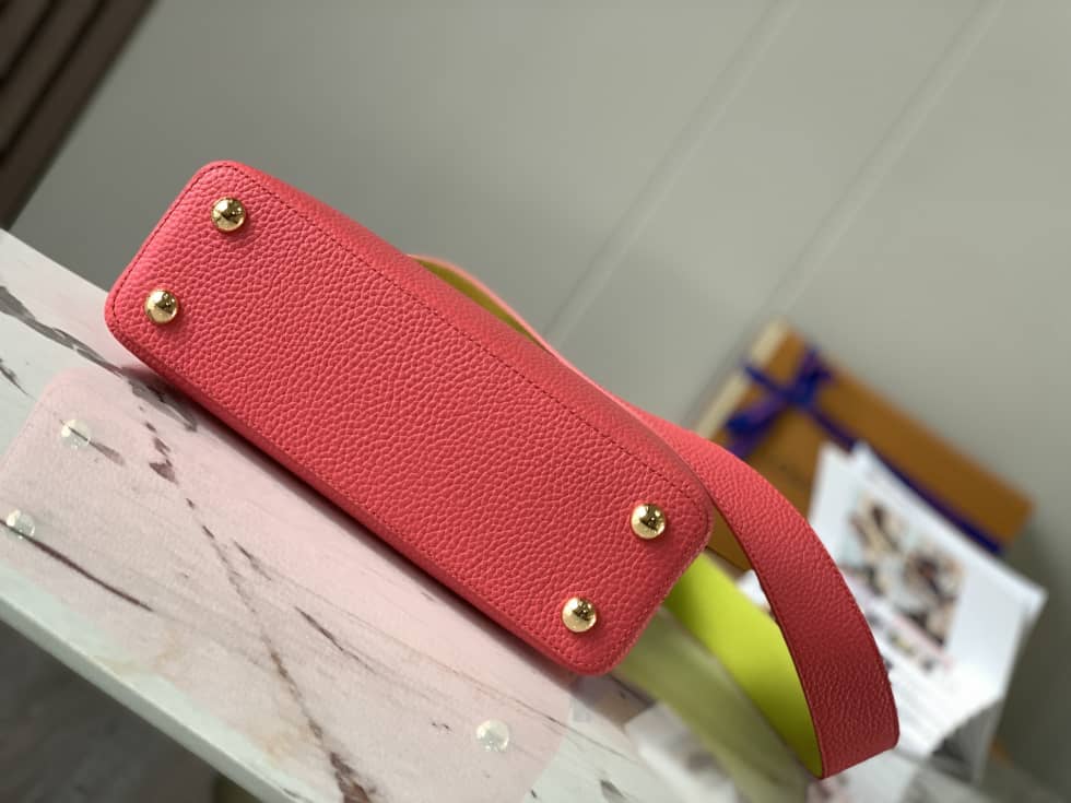 Louis Vuitton Capucines BB Rose M59468 Replica Shoulder Bag
