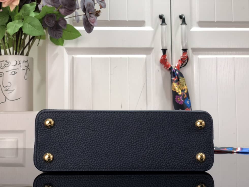 Louis Vuitton Capucines BB M58578 Replica Shoulder Bag