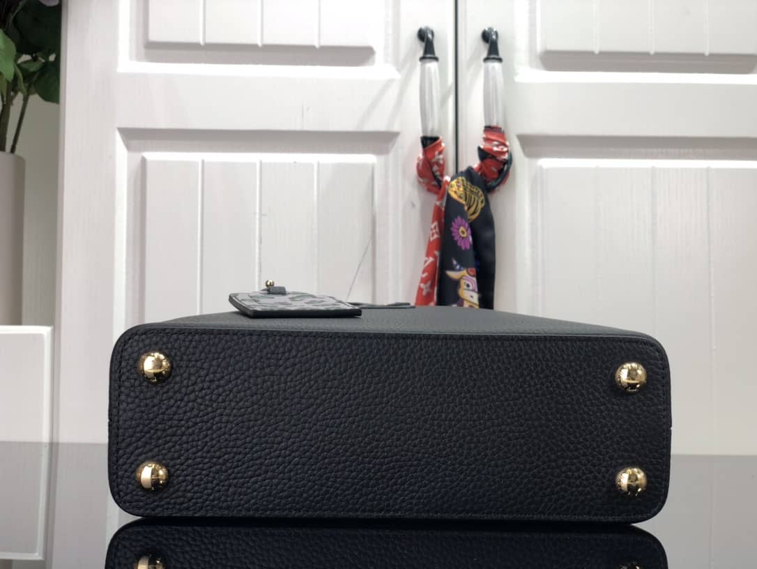 Louis Vuitton Capucines BB Calfskin Handbag Black