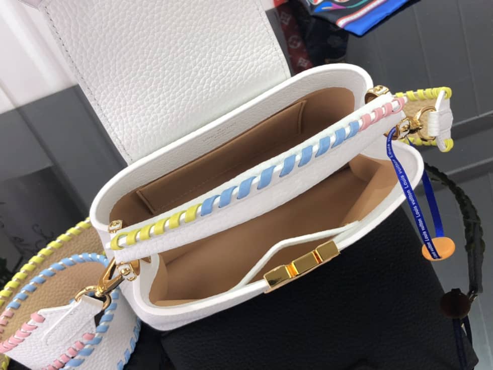 Louis Vuitton Capucines Mini M57945 Replica Shoulder Bag