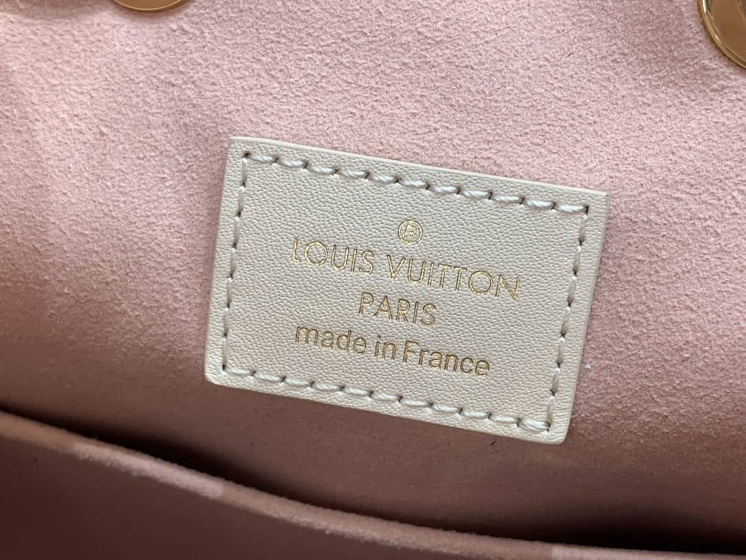 Louis Vuitton Ann Platt Montsouris PM Noir Leather Replica Backpack Cream M45205