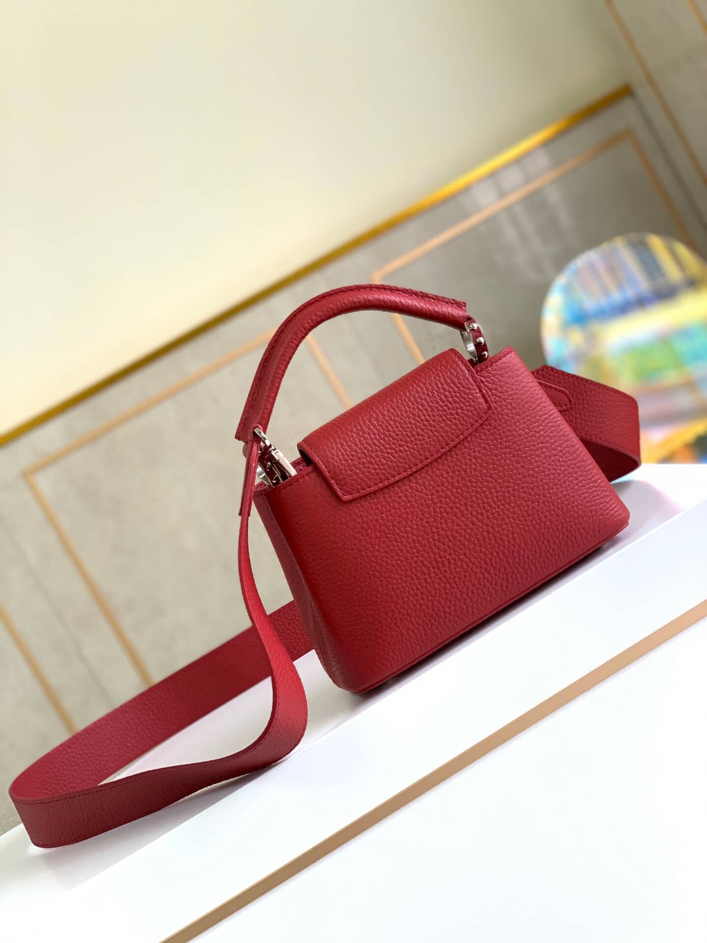 Louis Vuitton Taurillon Leather Capucines Mini Replica Bag Red M55985