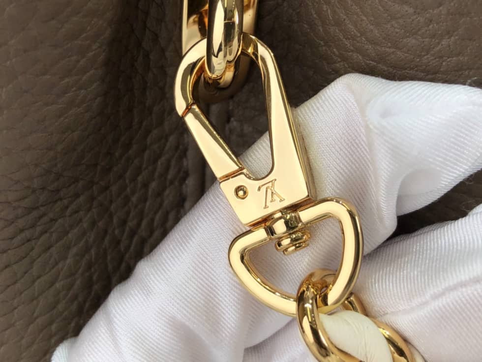 Louis Vuitton Capucines Mini M59709 Replica Shoulder Bag