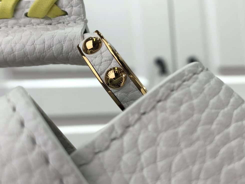 Louis Vuitton Capucines Mini M57945 Replica Shoulder Bag