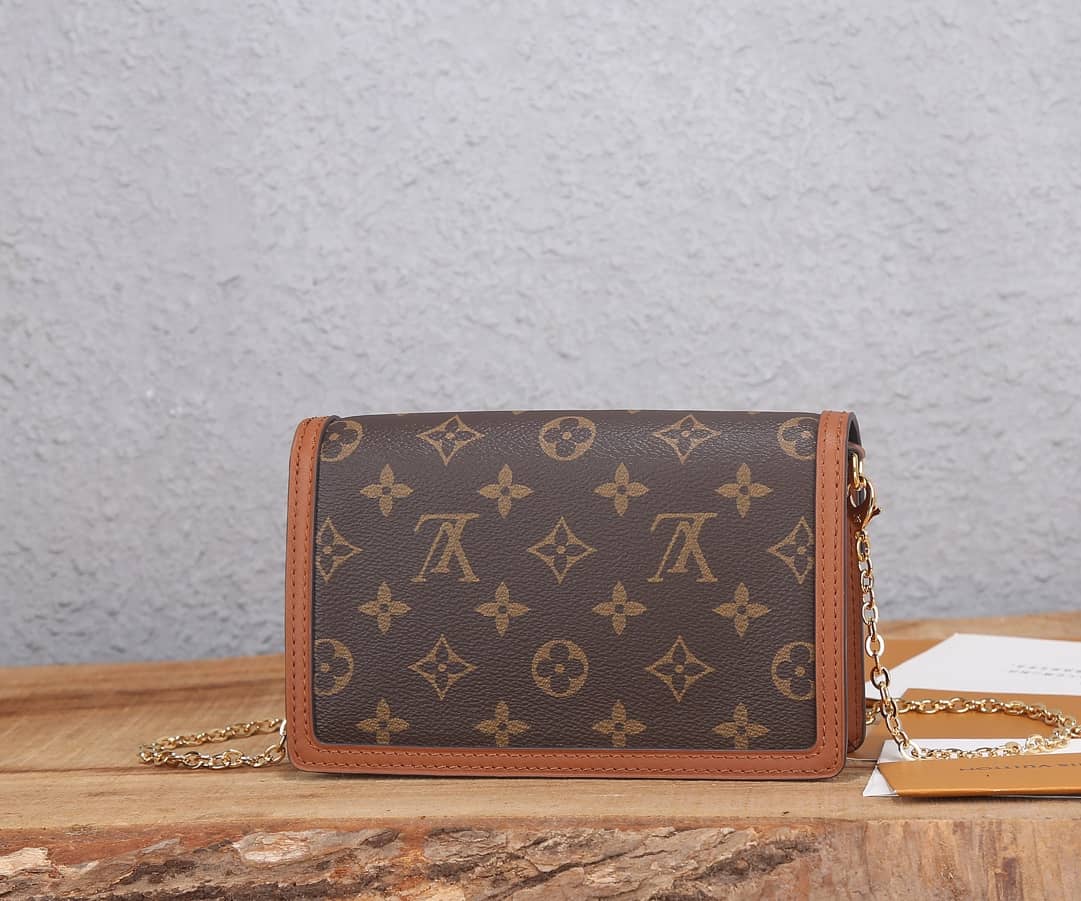 Louis Vuitton Dauphine Chain Wallet Replica Shoulder Bag Yellow M68746