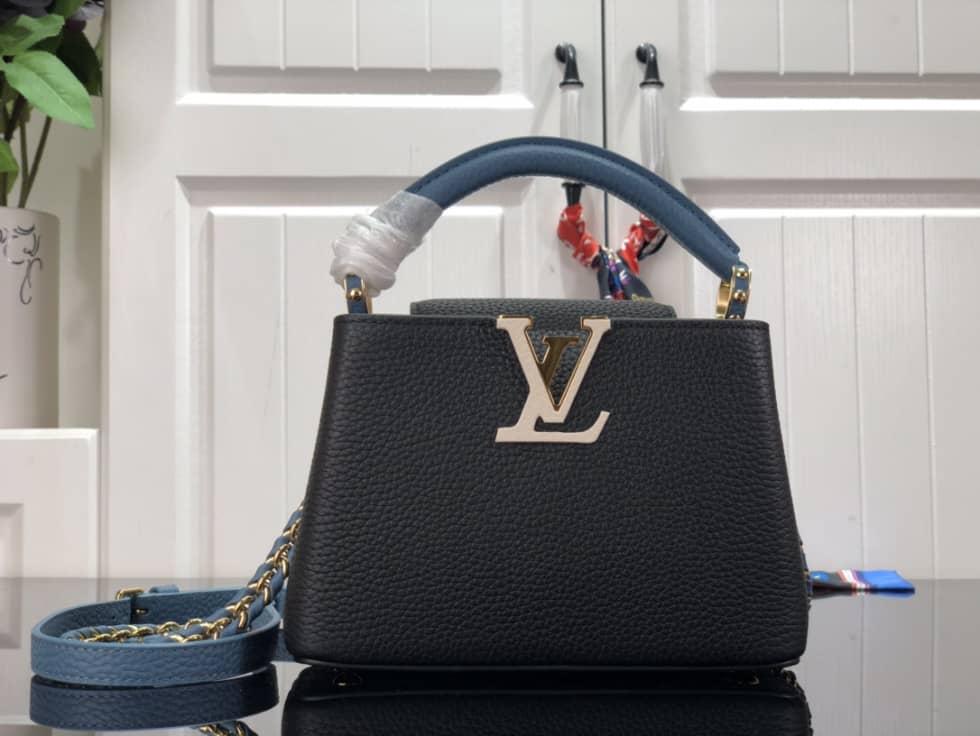 Louis Vuitton Capucines Mini M59709 Replica Shoulder Bag