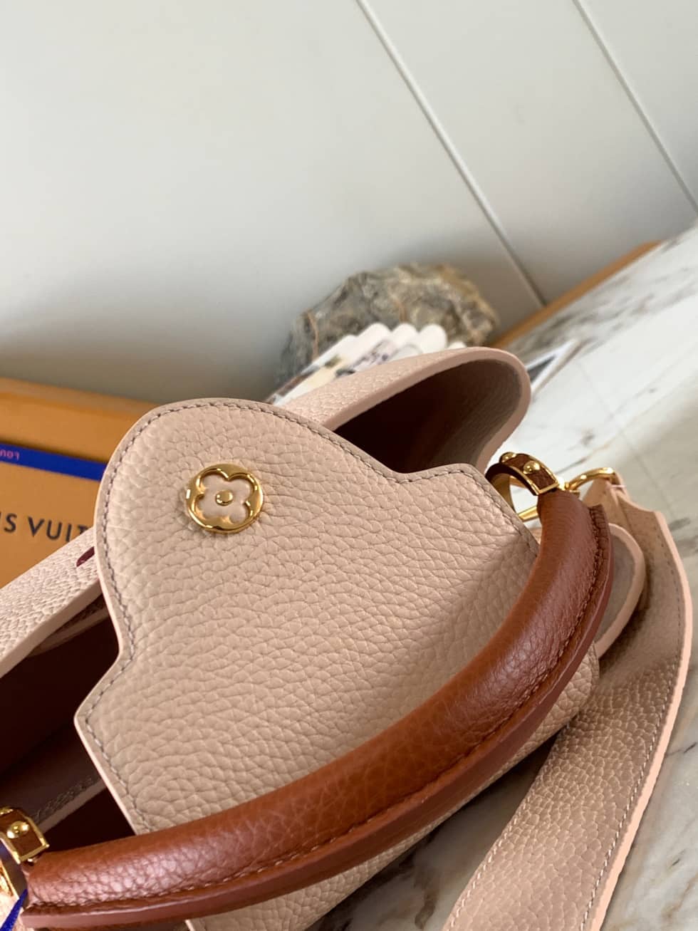 Louis Vuitton Capucines Taurillon Leather Shoulder Bag Replica