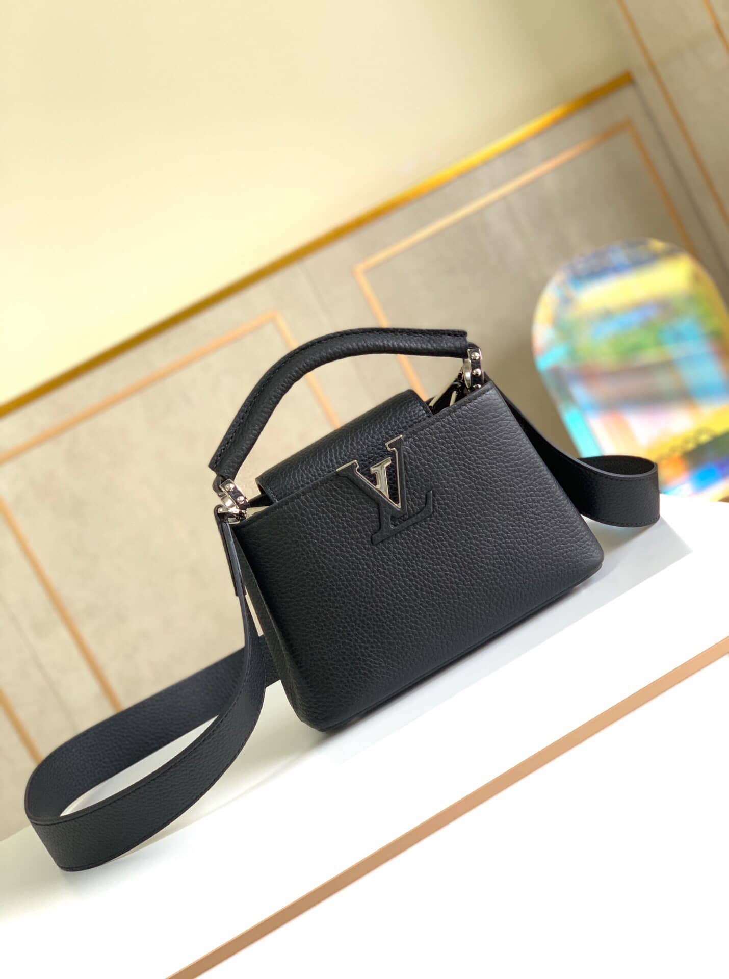 Louis Vuitton Taurillon Leather Capucines Mini Replica Bag Black M55985