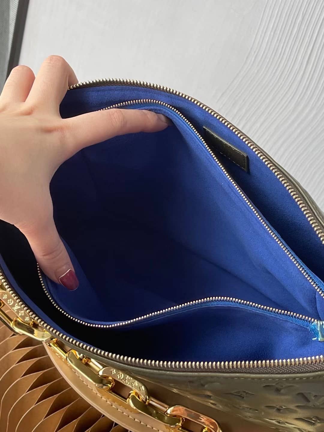 Louis Vuitton Coussin MM Embossed M57782 Replica Shoulder Bag