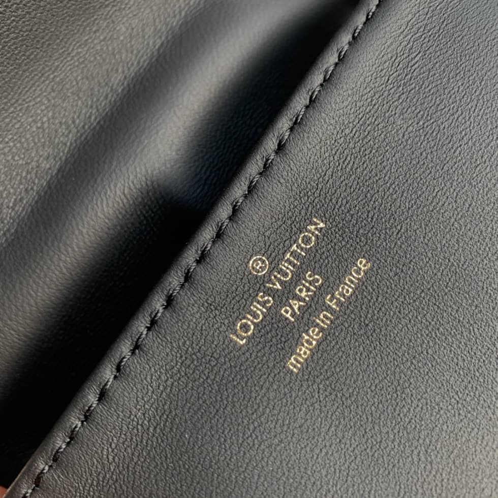 Louis Vuitton Beltbag Coussin Cruise M81125 Replica Crossbody Bag