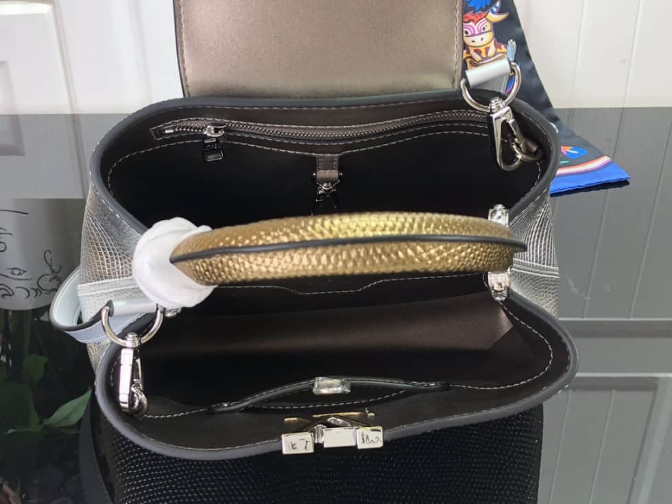 Louis Vuitton Capucines BB Collection N98093 Replica Shoulder Bag