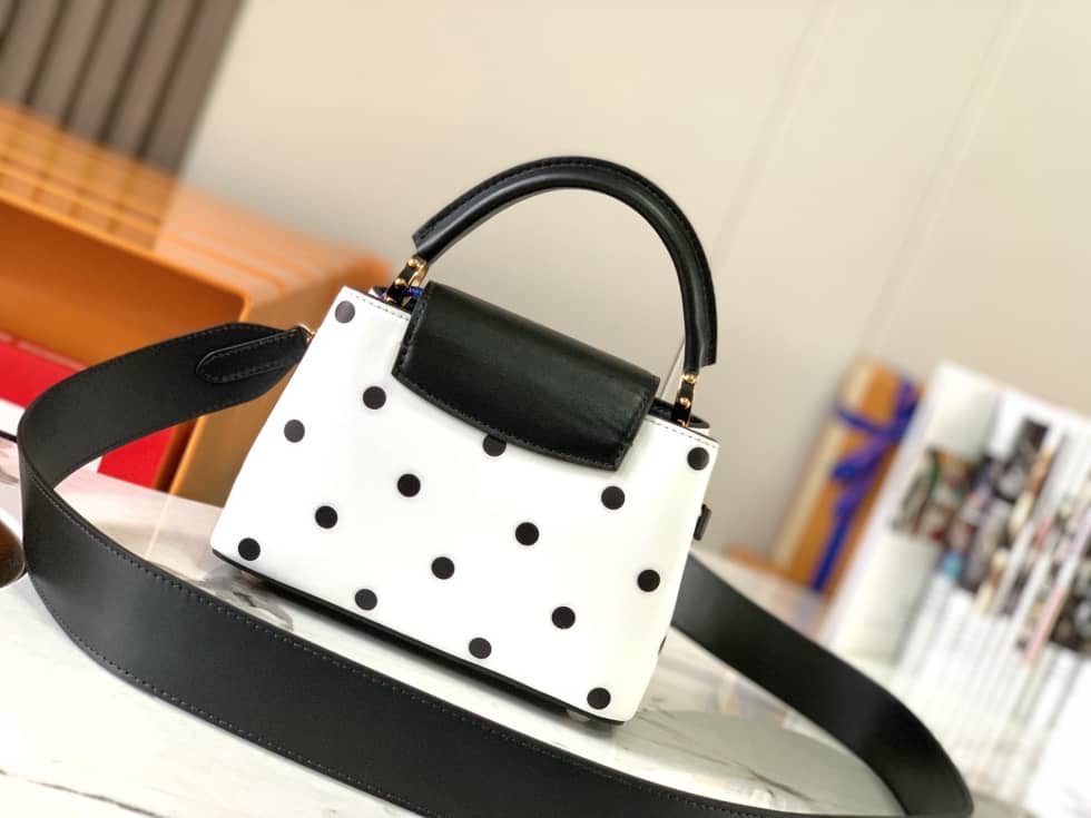 Louis Vuitton Capucines Mini White M20372 Replica Shoulder Bag