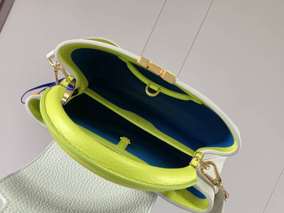 Louis Vuitton Capucines BB Snow White M59468 Replica Shoulder Bag
