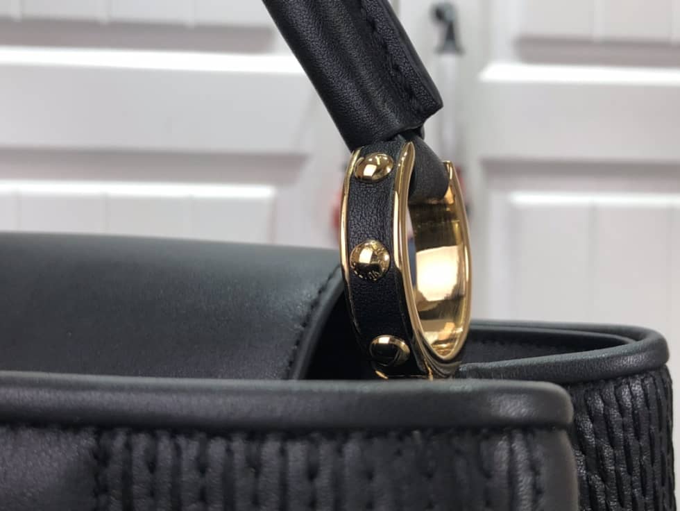 Louis Vuitton Capucines MM Black M59225 Replica Shoulder Bag