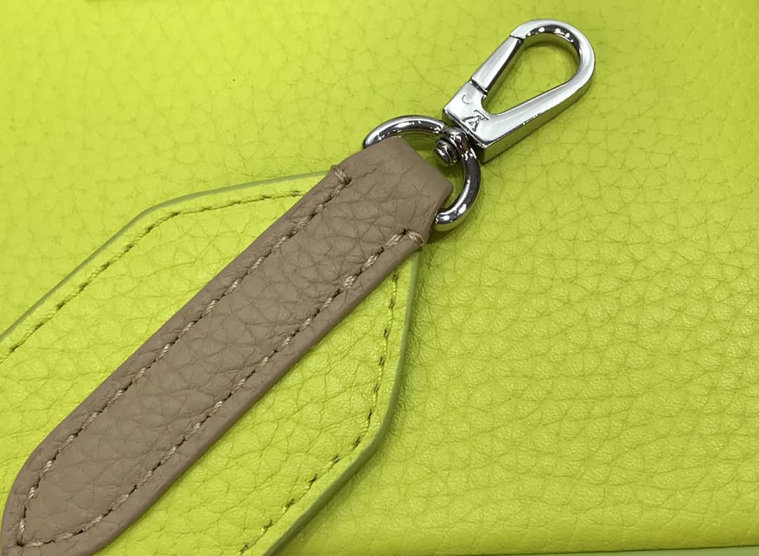 Louis Vuitton Capucines Mini Taurillon Leather Replica Bag Green M57520