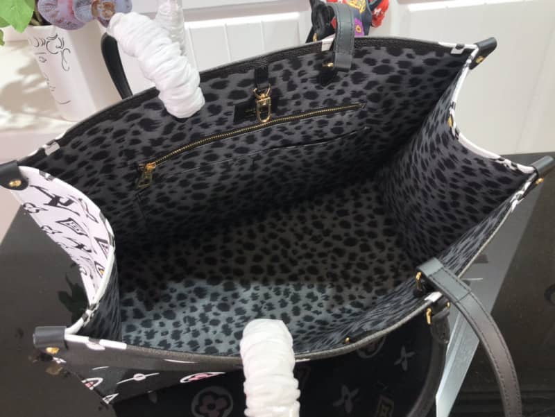 Louis Vuitton Onthego GM Hobo Replica Black M45815