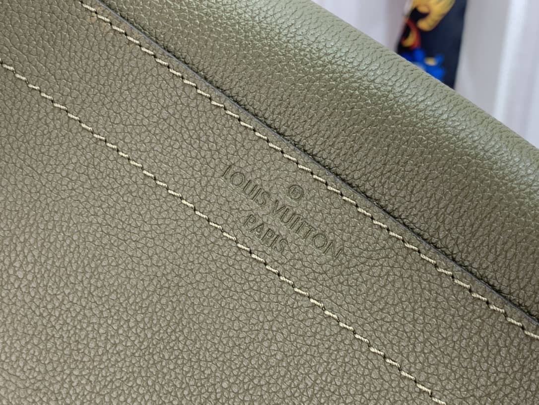 Louis Vuitton Lockme Chain PM Replica Handbag Green M57073