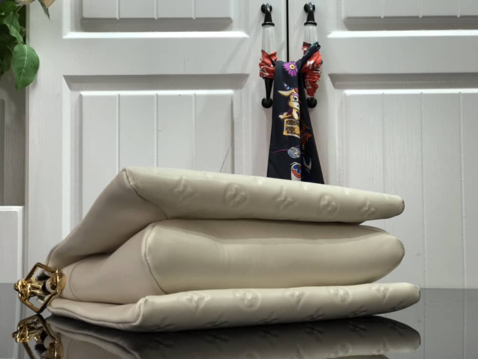 Louis Vuitton Coussin PM Embossed Puffy White M57793 Replica Shoulder Bag