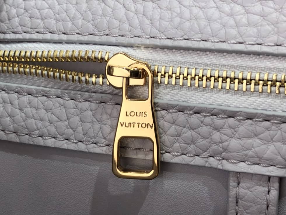 Louis Vuitton Capucines BB M59709 Replica Shoulder Bag