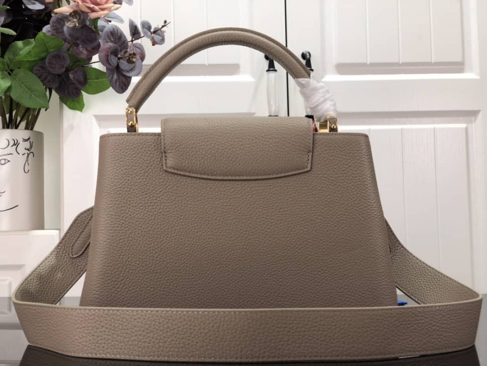 Louis Vuitton Capucines MM Beige M59066 Replica Shoulder Bag