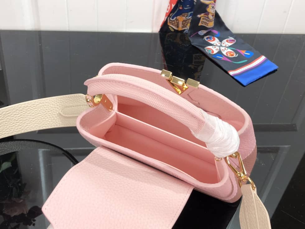 Louis Vuitton Capucines Mini M59268 Replica Shoulder Bag