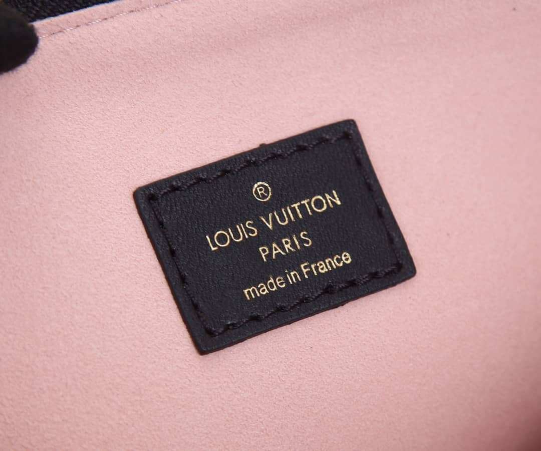 Best Replica Louis Vuitton Coussin PM Monogram Embossed Replica Crossbody Bag Black M57790(ColaReps)