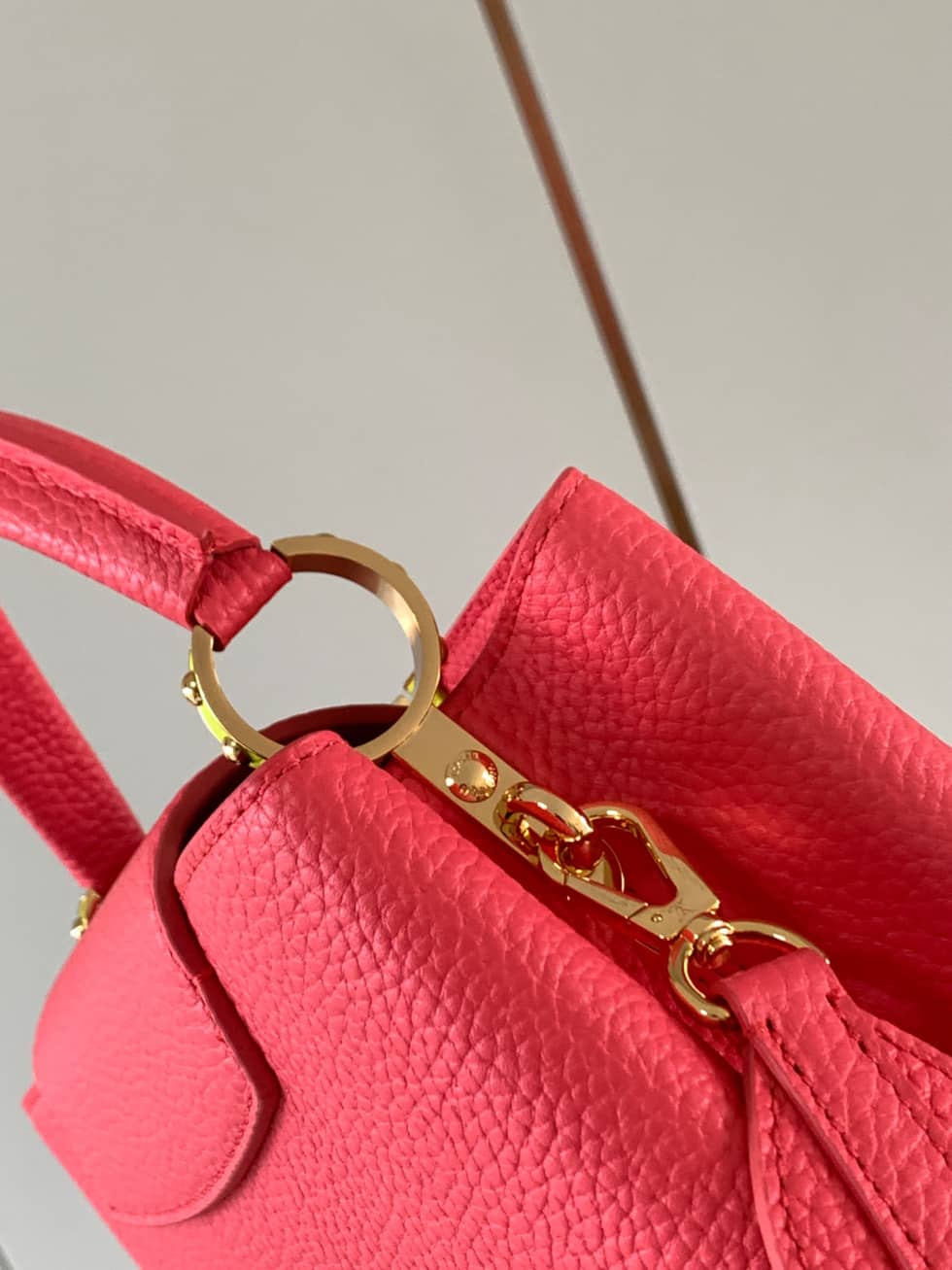 Louis Vuitton Capucines BB Rose M59468 Replica Shoulder Bag