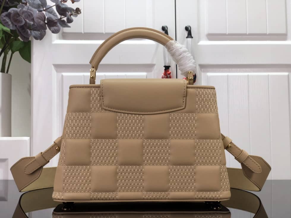 Louis Vuitton Capucines BB Beige M59225 Replica Shoulder Bag