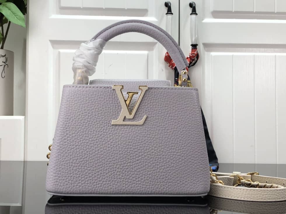 Louis Vuitton Capucines Mini M59709 Replica Shoulder Bag