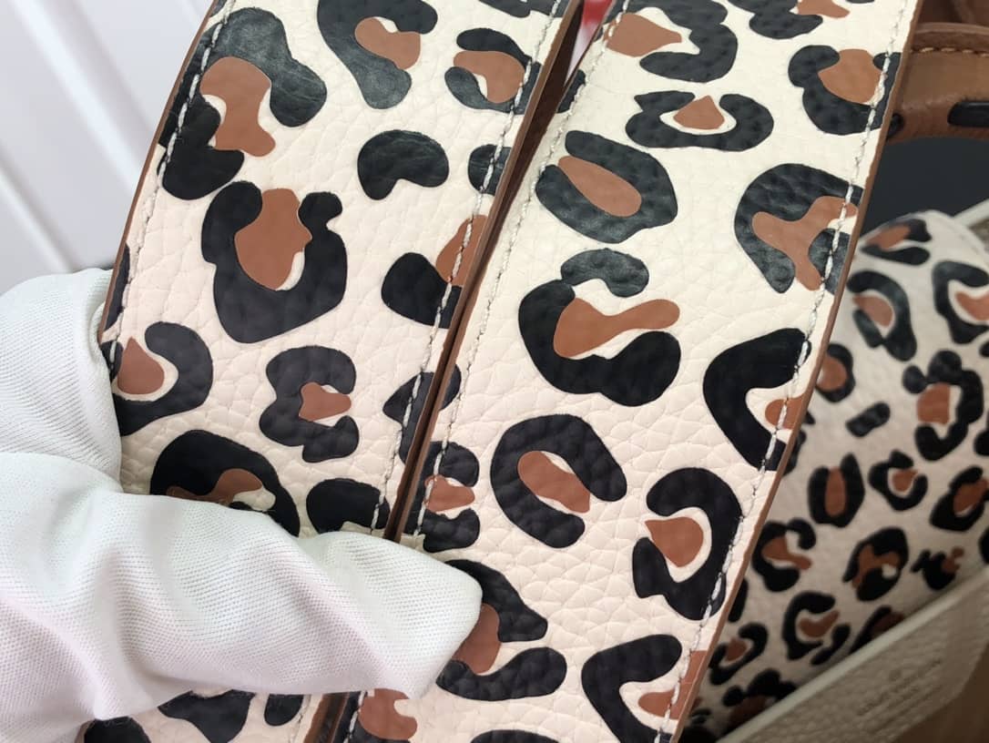 Louis Vuitton Capucines BB Calfskin Handbag Beige