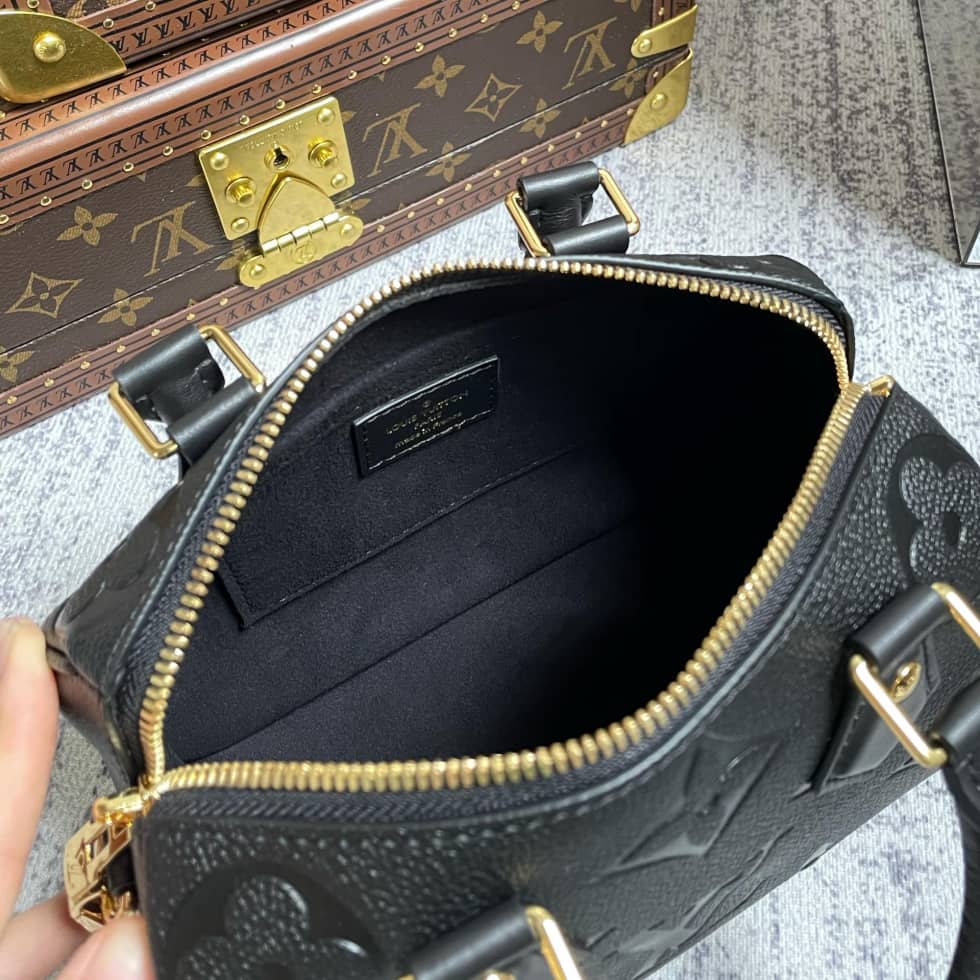 Louis Vuitton Speedy Bandoulière 20 M58953 Replica Shoulder Bag