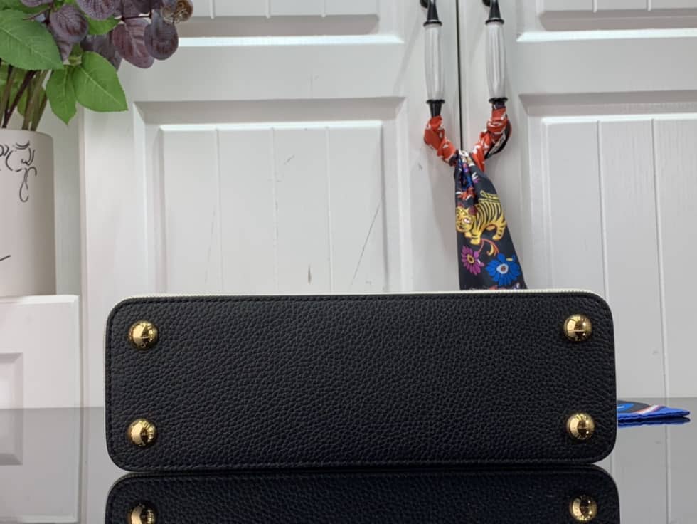 Louis Vuitton Capucines BB Black M59872 Replica Shoulder Bag