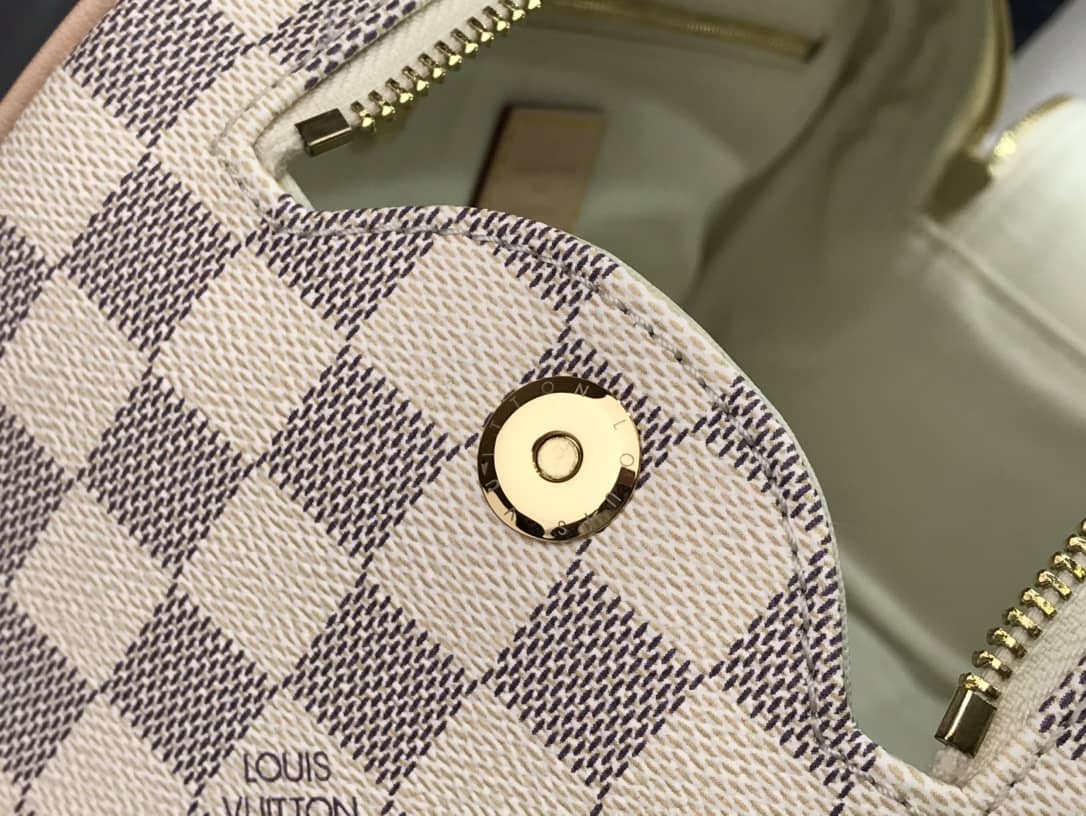Louis Vuitton King Size Toiletry Bag Replica White M47528