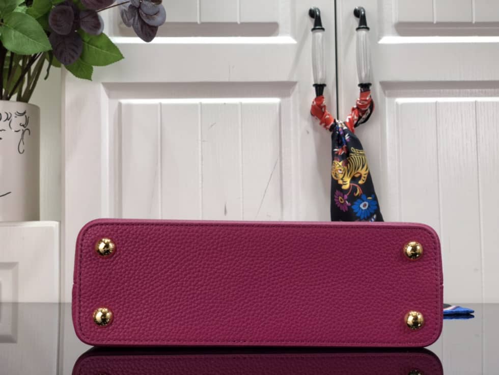 Louis Vuitton Capucines BB Rose M59066 Replica Shoulder Bag