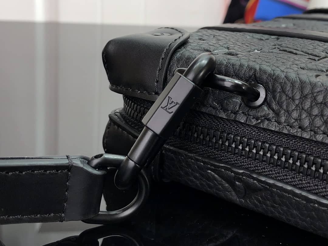 Louis Vuitton Soft Trunk Replica Wallet Black M30697