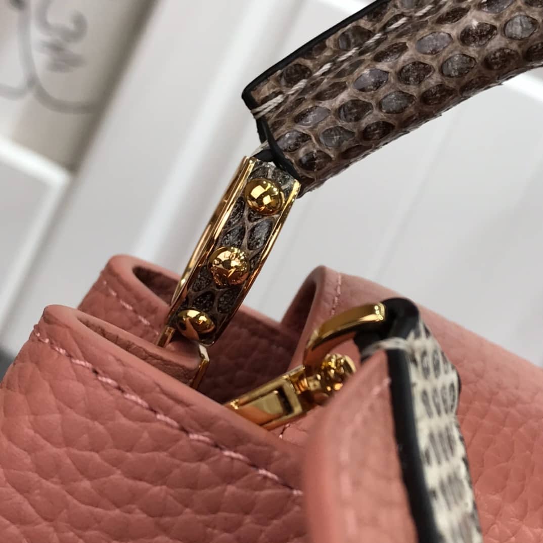 Louis Vuitton Capucines MM Taurillon Leather Tote M94227